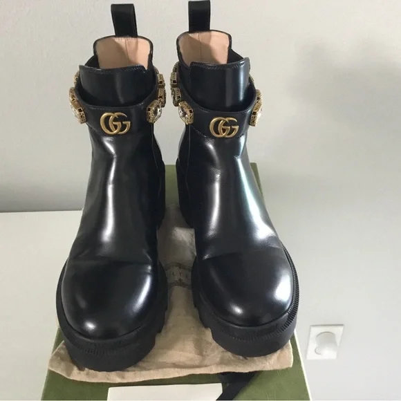 Gucci Leather Boots with Crystal  And GG Logo Ankle Belt - Picture 9 of 16